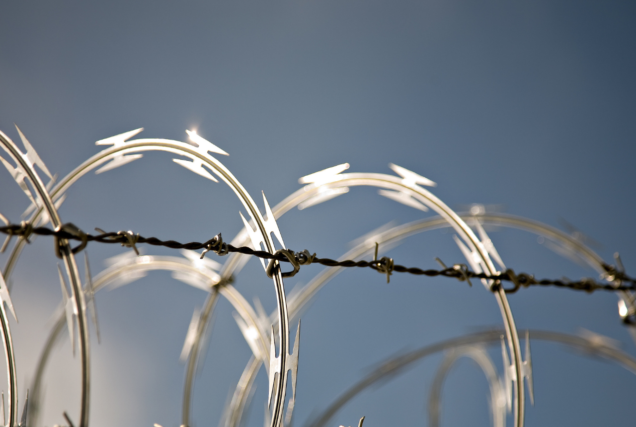 Jinjue Wire Mesh Expands Security Solutions with High-Performance Barbed Wire and Razor Wire
